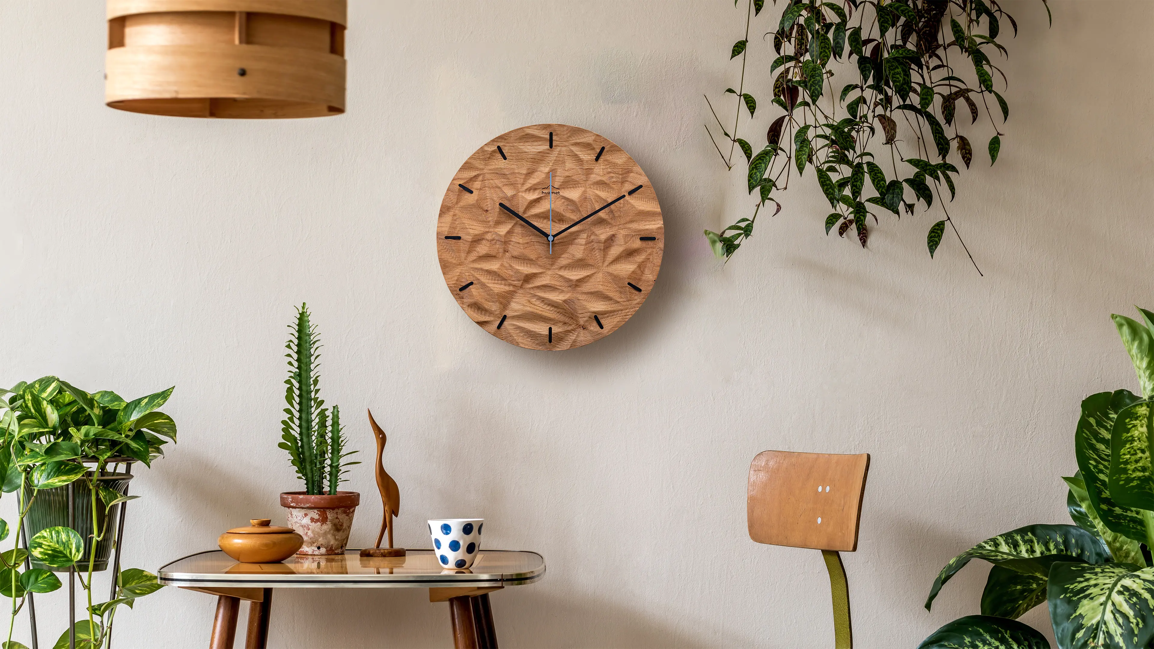 Wanduhr Diamond in Wohnzimmer
